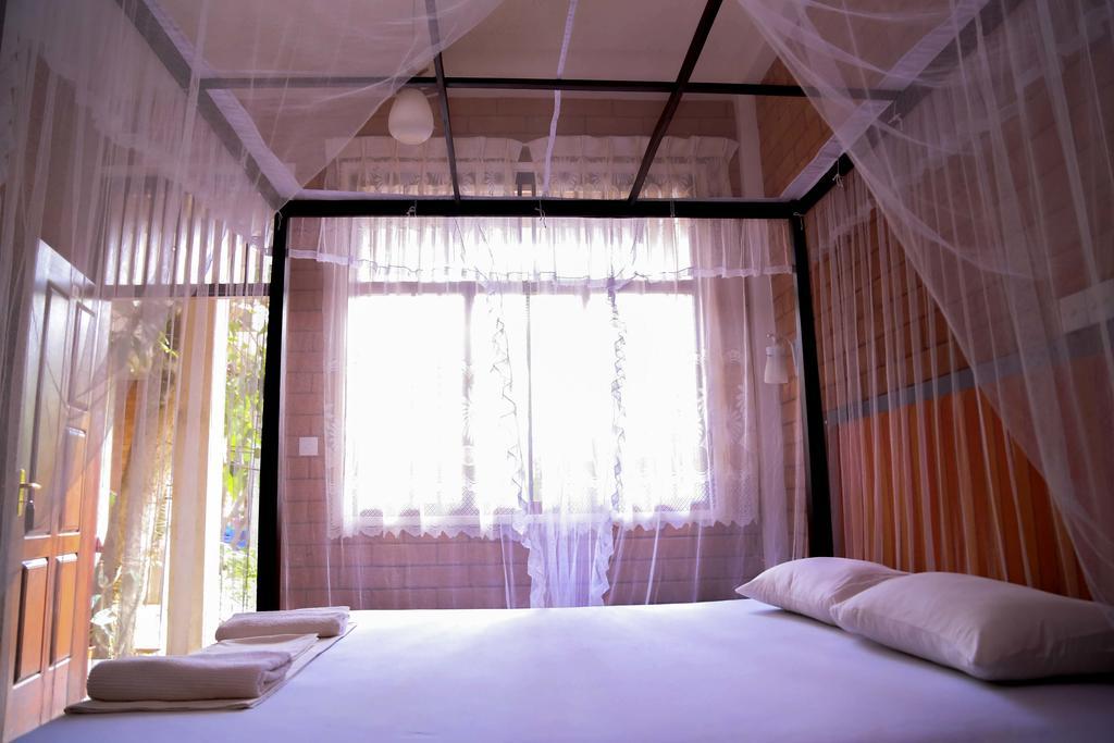 Eco Square Resort Mirissa Rum bild