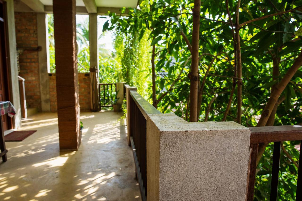 Eco Square Resort Mirissa Exteriör bild